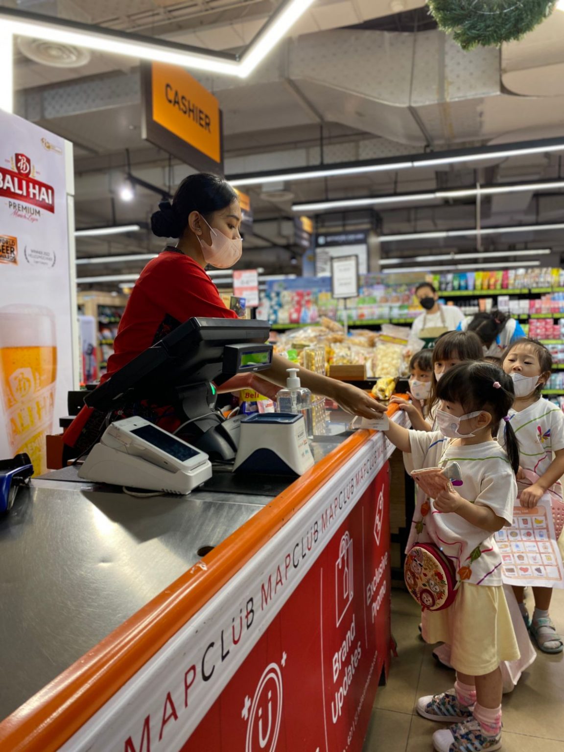 Fun Shopping Experience At Supermarket Kipinä