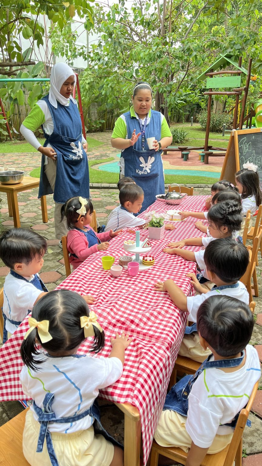 🍯 “Just Right” Tea Party! 🐻☕ | Kipinä